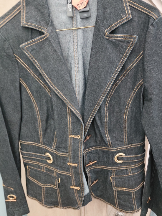 Jackets & Blazers - Women's Dark Denim Jacket with Contrast Topstitching